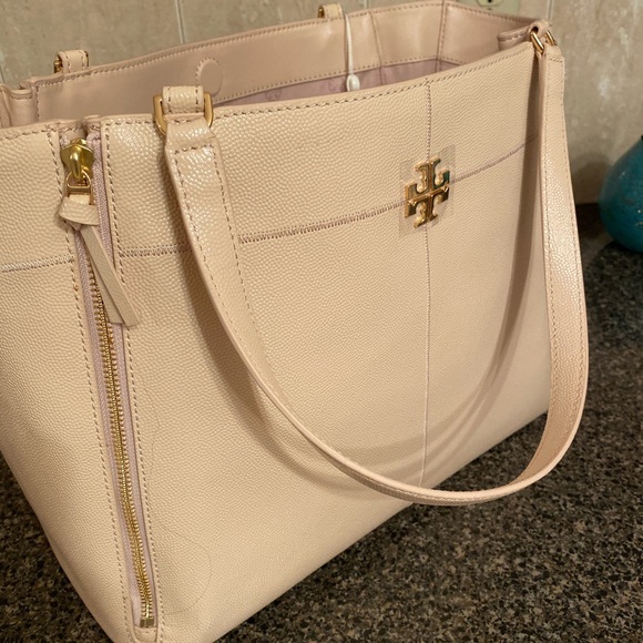 Tory Burch Handbags - Tory Burch Tote